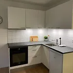 Stunning Apt By The Lakes